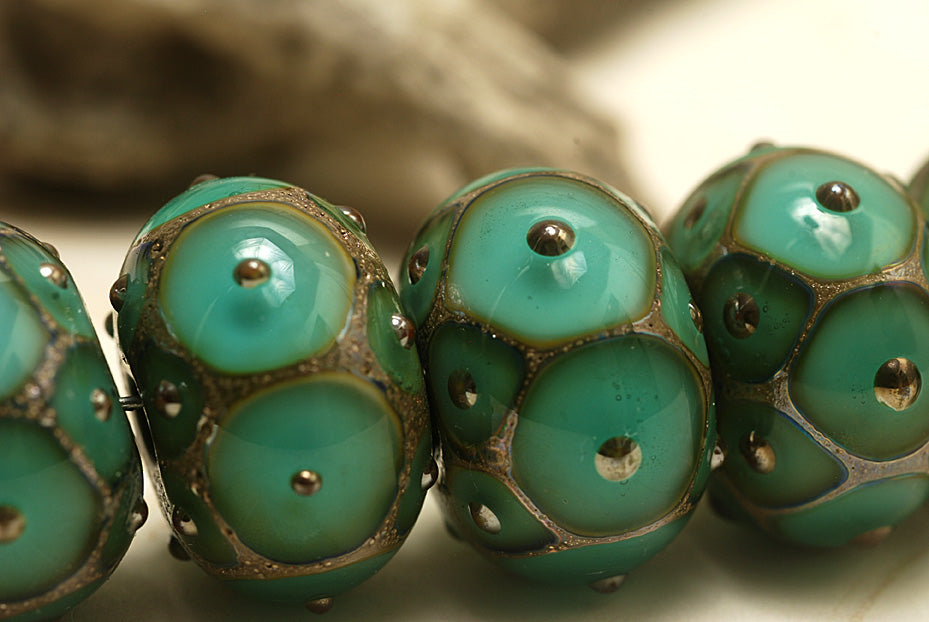 10505121 - Six Ocean Green w/Metal Dots Rondelle Beads