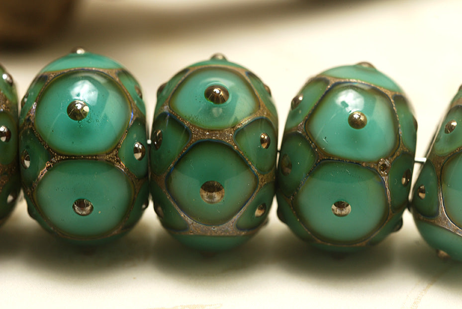 10505121 - Six Ocean Green w/Metal Dots Rondelle Beads