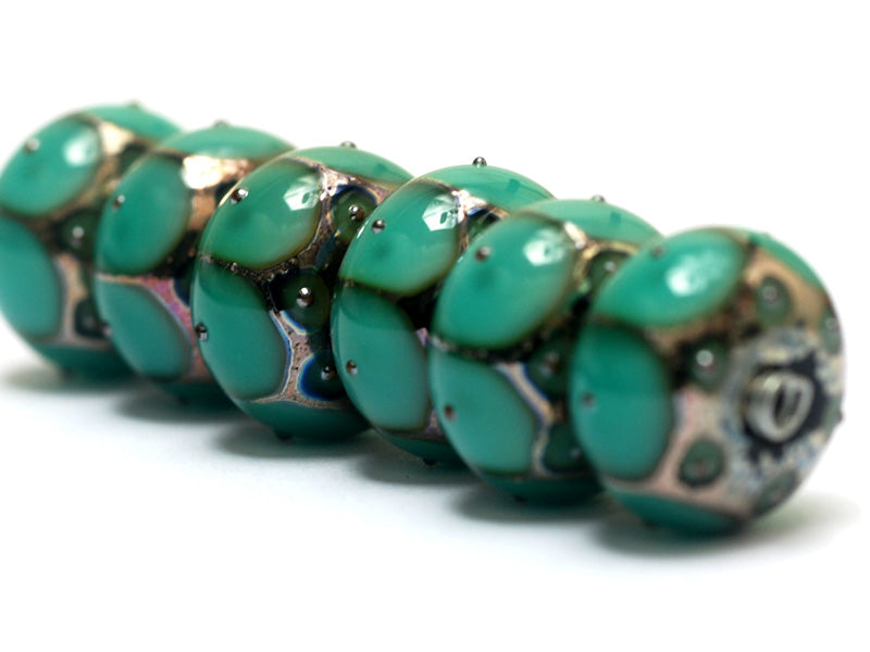 10505121 - Six Ocean Green w/Metal Dots Rondelle Beads