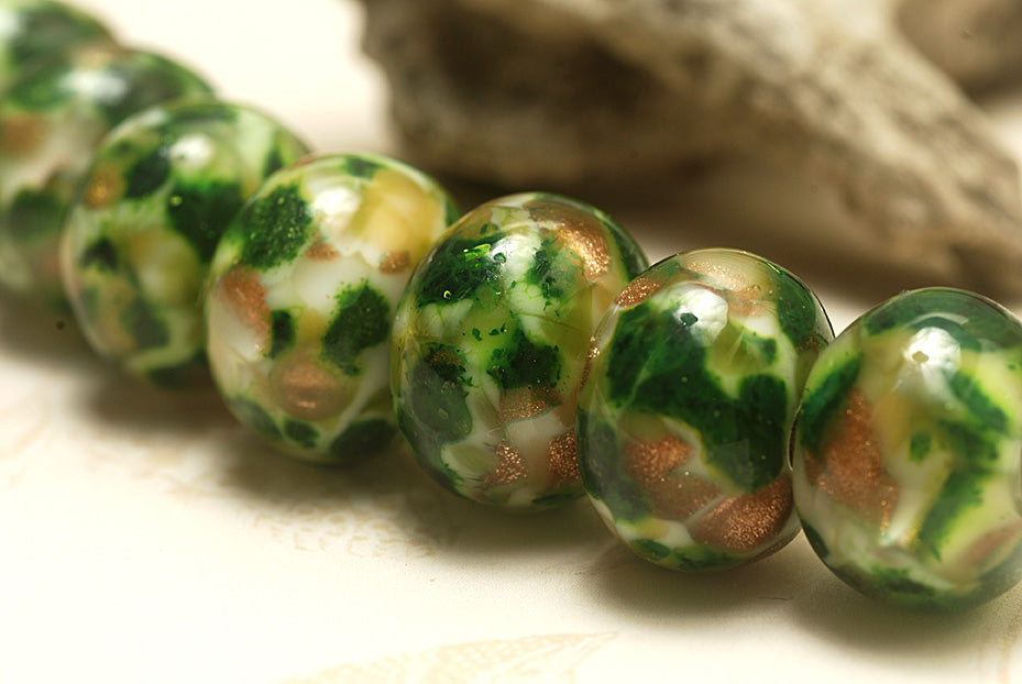 10505501 - Seven Jamaica Forest Rondelle Beads