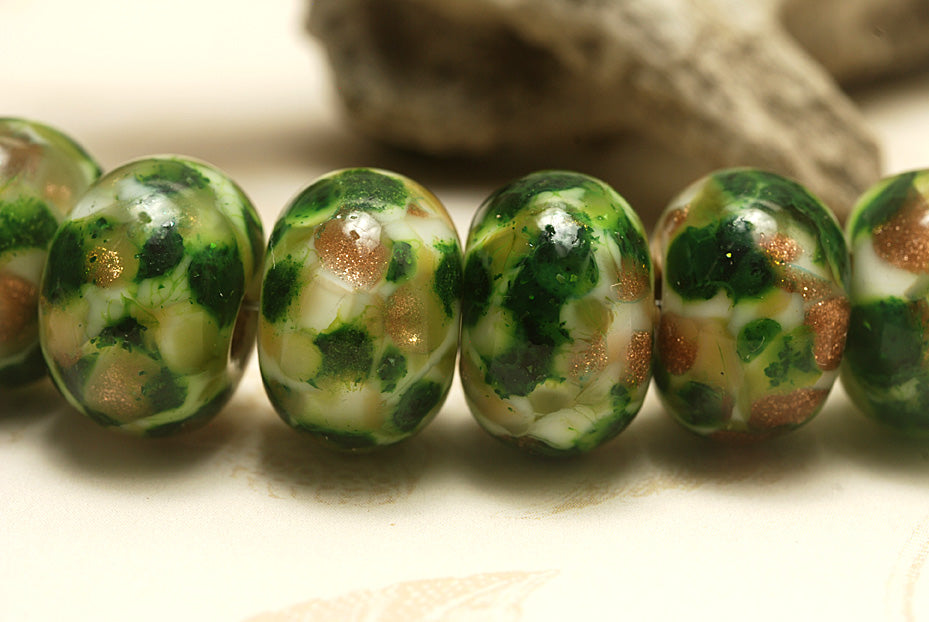 10505501 - Seven Jamaica Forest Rondelle Beads