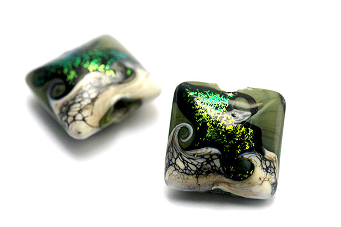 10506414 - Four Olivine Pillow Beads