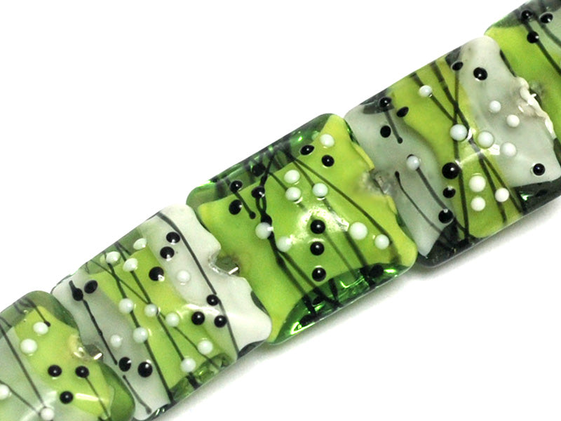 10506904 - Seven May Day Party Pillow Beads