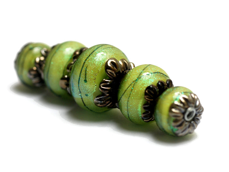 10507711 - Five Spring Green Shimmer Graduated Rondelle Beads