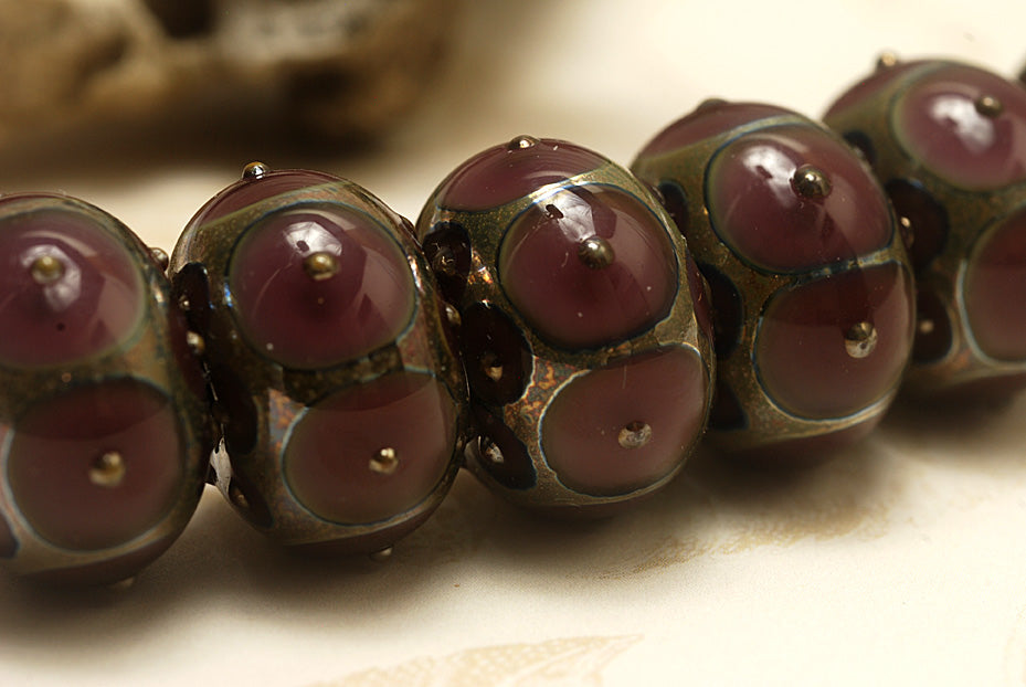 10601721 - Six Plum w/Metal Dots Rondelle Beads