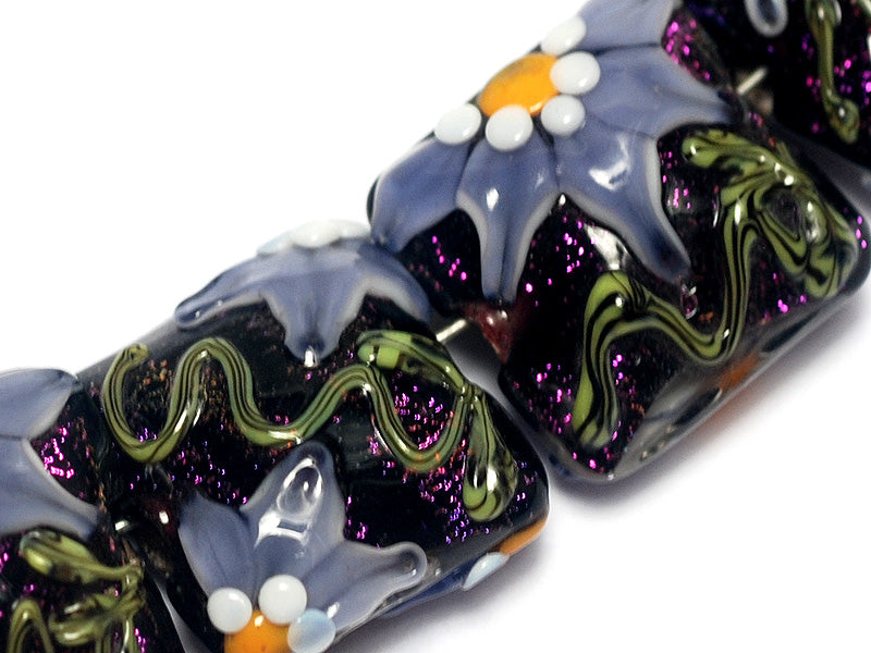 10603804 - Seven Lilac's Elegance Pillow Beads