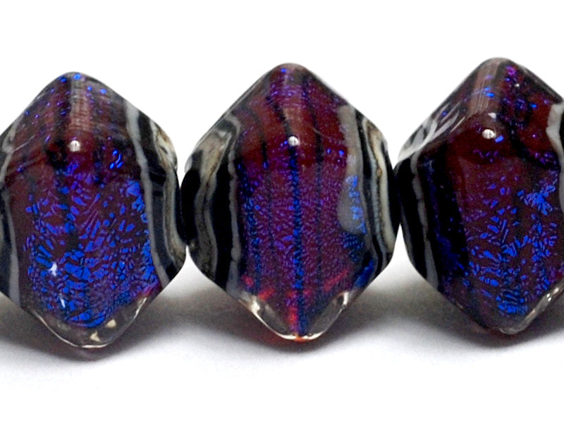 10604007 - Five Violet Shimmer Crystal  Shaped Beads