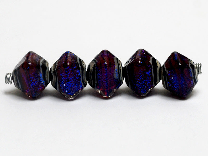 10604007 - Five Violet Shimmer Crystal  Shaped Beads
