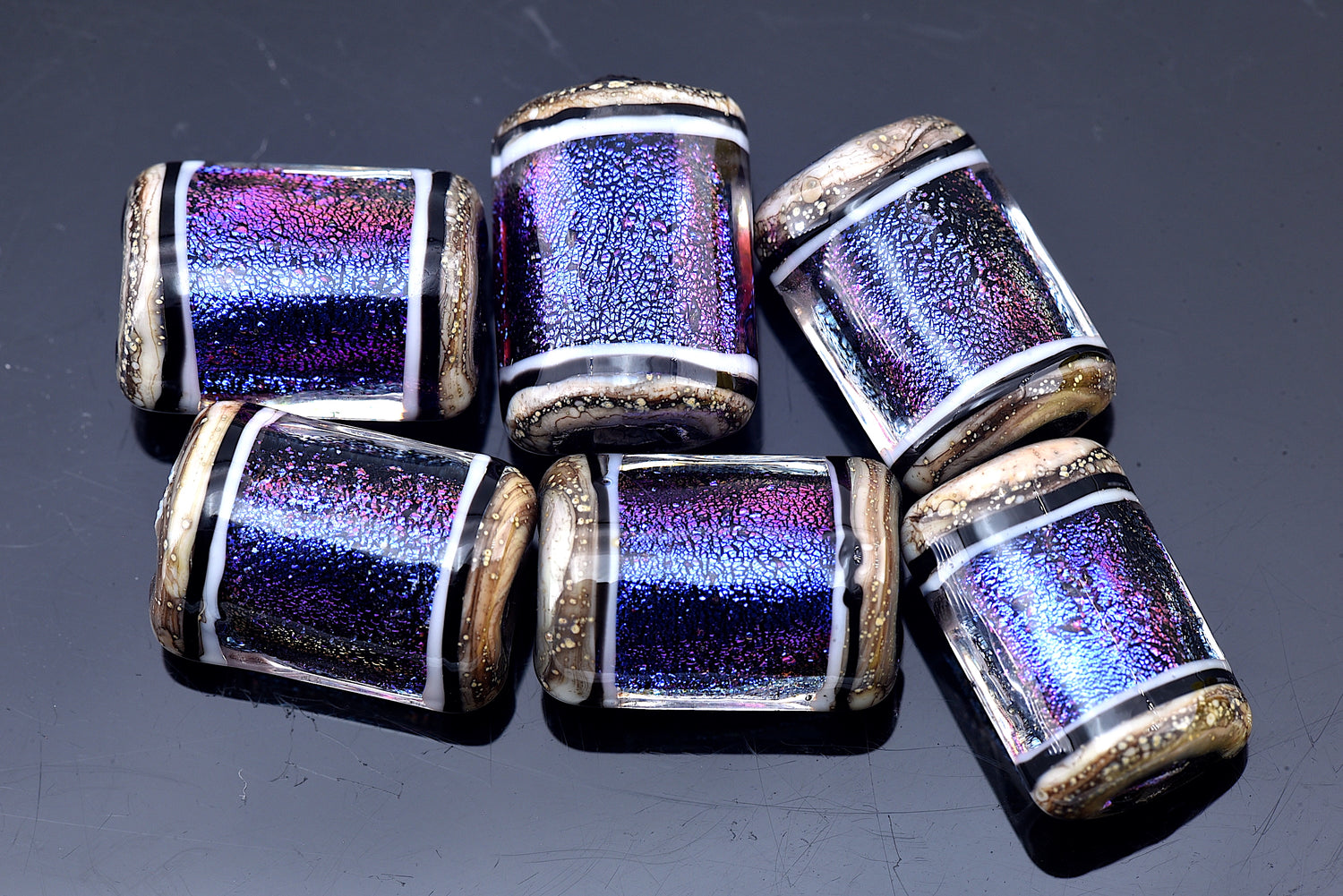 10604203 - Six Amethyst Jewel Ridge Mini Kalera Beads