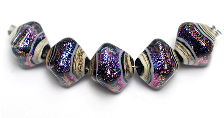 10604207 - Five Amethyst Jewel Ridge Crystal  Shaped Beads
