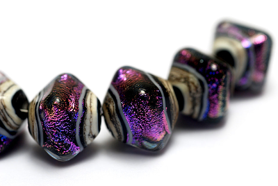 10604207 - Five Amethyst Jewel Ridge Crystal  Shaped Beads