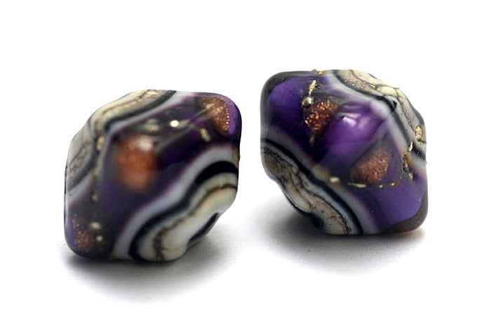 10604507 - Five Sugilite Ridge Crystal Shaped Beads
