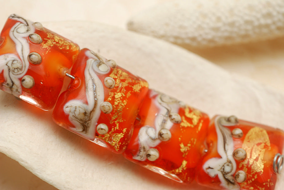 10705314 - Four Fire Island Treasure Pillow Beads