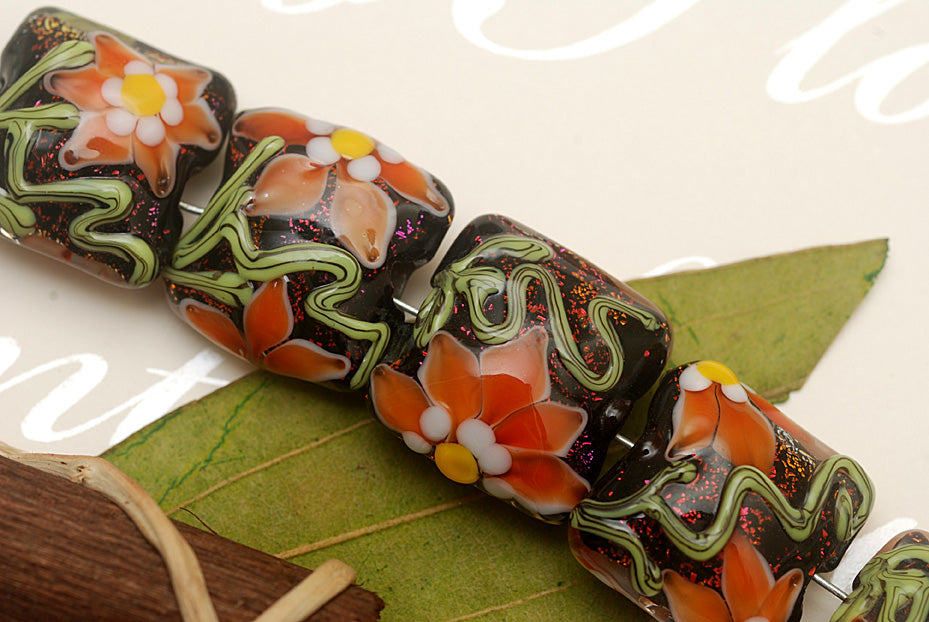 10706004 - Seven Clementine's Elegance Pillow Beads