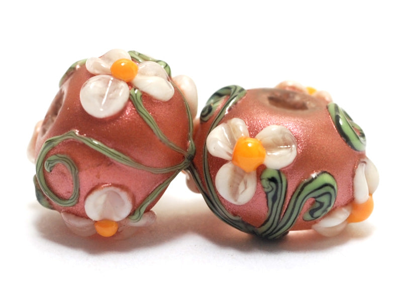 10706201 - Seven Ivory Mist Flower on Coral Rondelle Beads