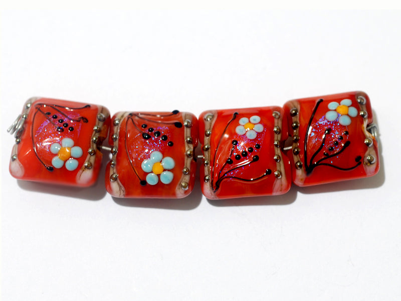 10706514 - Four Vintage Florals Pillow Beads