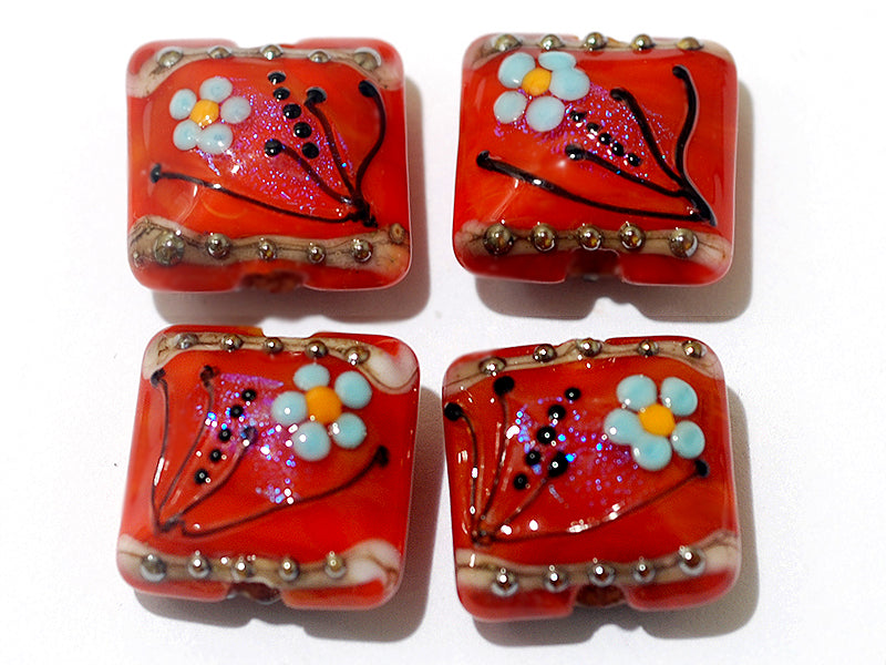 10706514 - Four Vintage Florals Pillow Beads