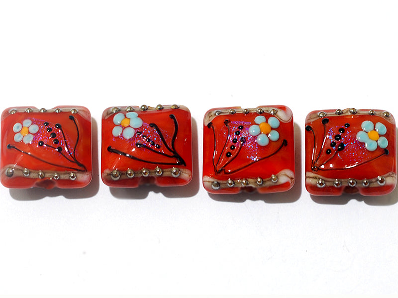 10706514 - Four Vintage Florals Pillow Beads