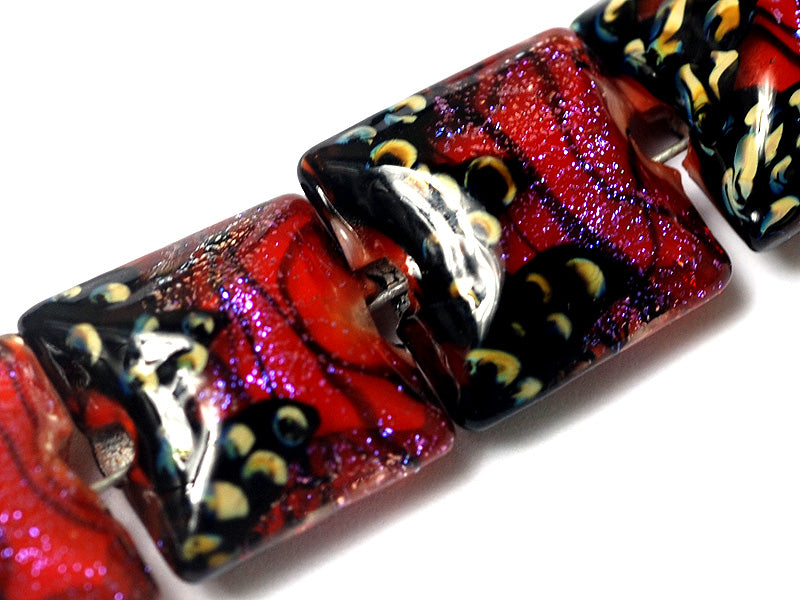 10706714 - Four Passion Pink Shimmer Pillow Beads