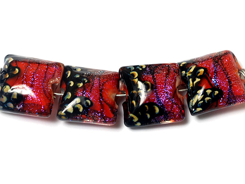 10706714 - Four Passion Pink Shimmer Pillow Beads