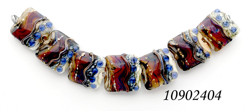 10902404 - Seven Beige & Ivory Free Style Pillow Beads