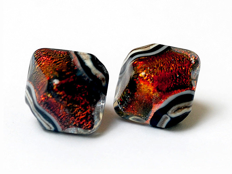 10903007 - Five Hot Lava Dichroic Crystal  Shaped Beads