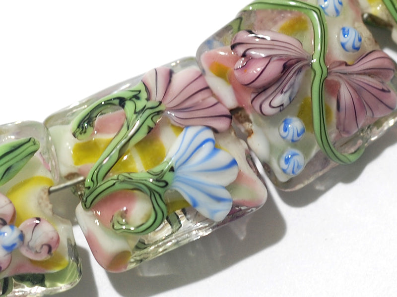 11005404 - Seven Light Pink w/Blue Floral Pillow Beads
