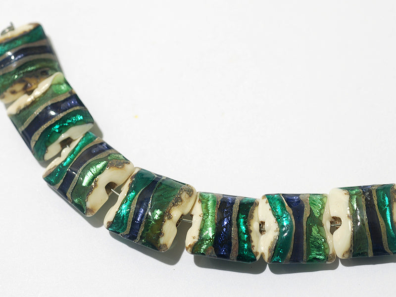11005504 - Seven Green/Ivory Pillow Beads