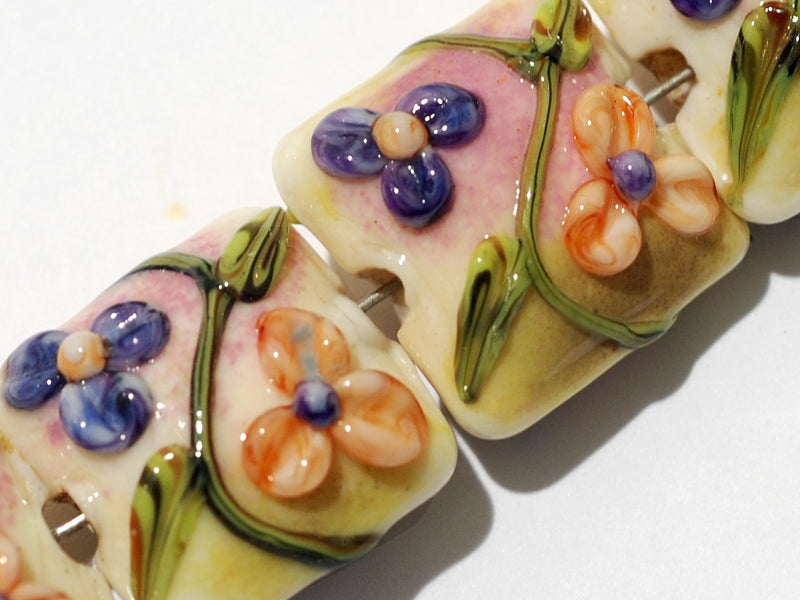 11005814 - Four Purple w/Orange Flora Pillow Beads
