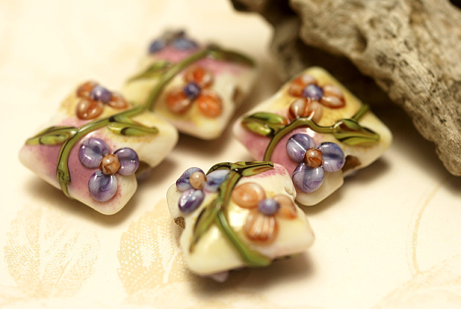 11005814 - Four Purple w/Orange Flora Pillow Beads