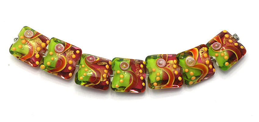 11007004 - Seven Carolina Parakeet Pillow Beads