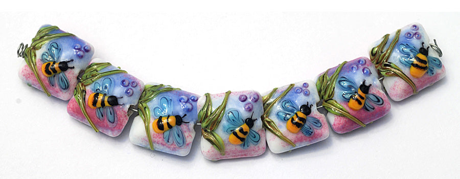 11007404 - Seven Bumble Bee Dreams Pillow Beads