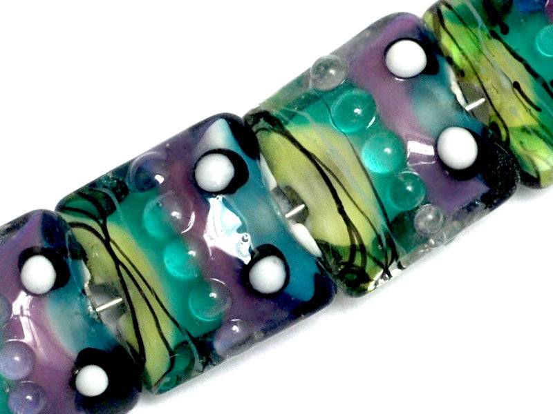 11008714 - Four Begonia Stripes Pillow Beads