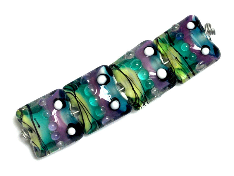 11008714 - Four Begonia Stripes Pillow Beads