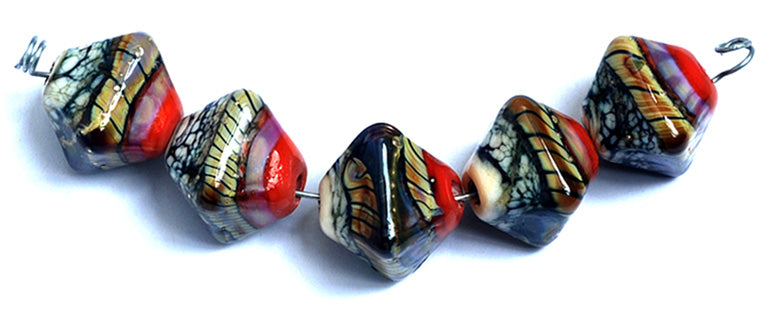 11105807 - Five Coral w/Ivory Free Style Crystal Beads