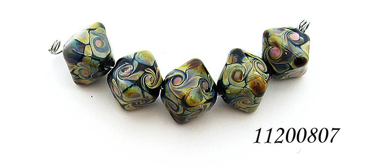 11200807 - Five Black w/Twisted Beige Dots Crystal Beads