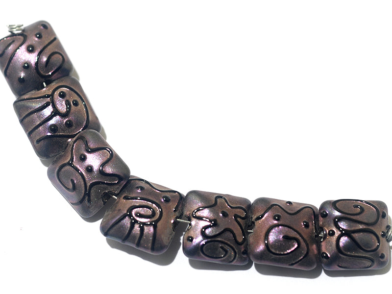 11204504 - Seven Light Purple Pearl Surface Pillow Beads