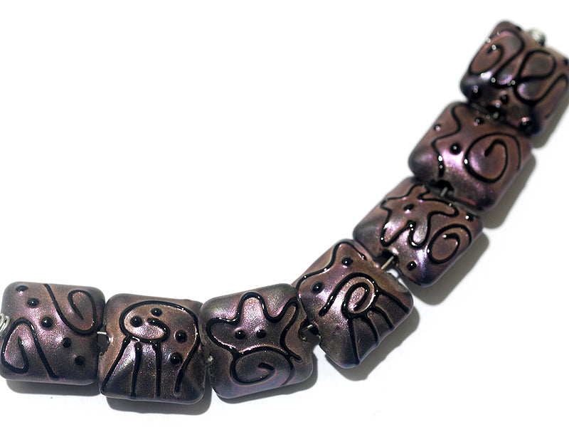 11204504 - Seven Light Purple Pearl Surface Pillow Beads