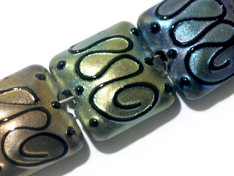 11204904 - Seven Different Color Pearl Surface Pillow Beads