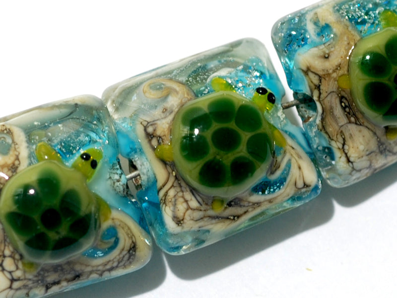 11606014 - Four Turtle Cove Pillow Beads