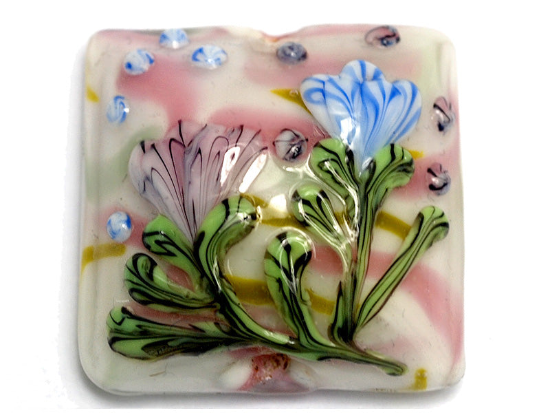 11805104 D - Light Pink w/Blue Floral Pillow Focal Bead