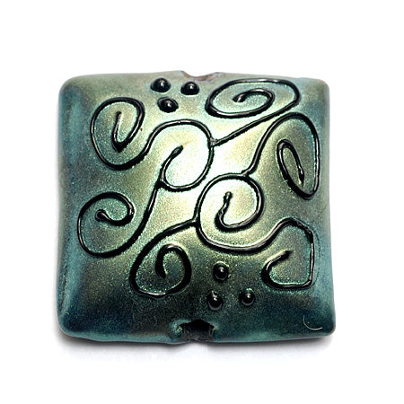 11808004 - Green Pearl Surface w/black String Pillow Focal Bead
