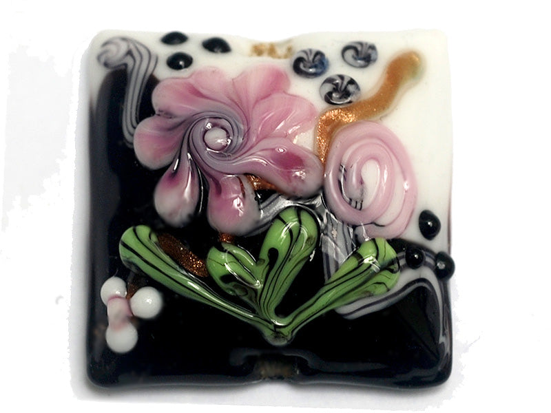 11809304 - White & Black w/Pink Flower Pillow Focal Bead