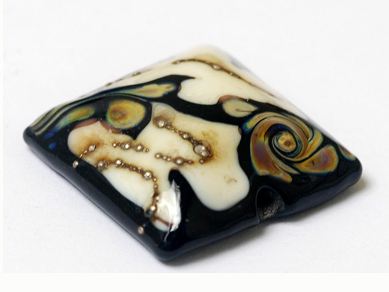 11809504 - Black/Ivory & Beige Pillow Focal Bead