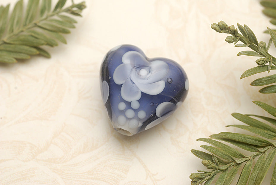11811005 - Ink Blue w/White Heart