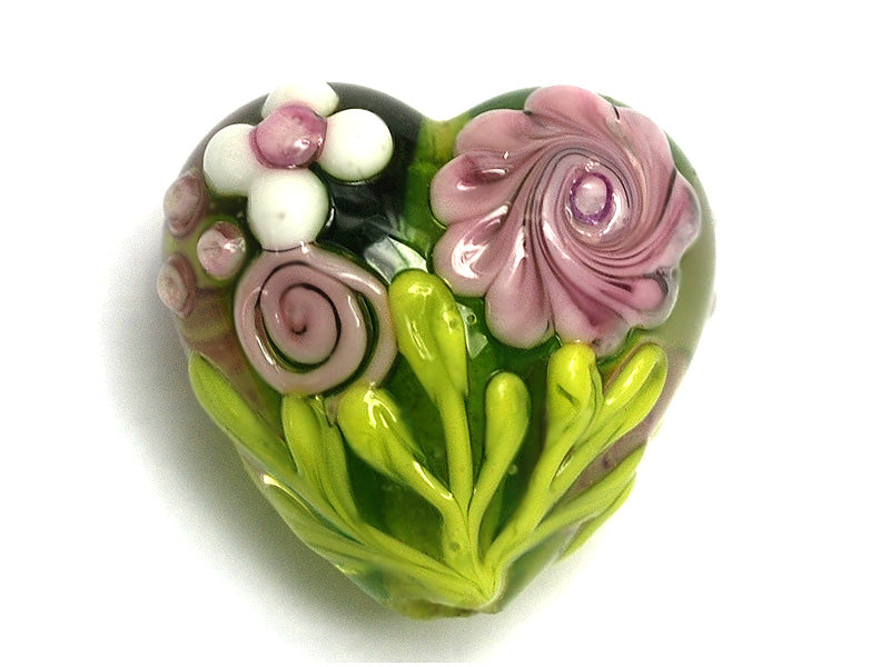 11812005 - Pink Rose w/Green Leaf Heart