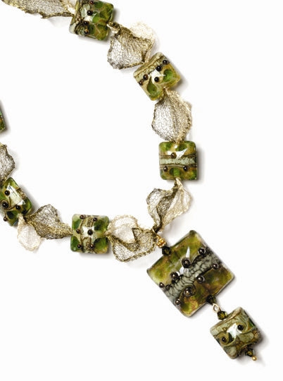 10503404 Necklace using Green w/Silver Foil Pillow Beads