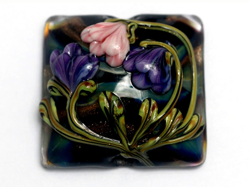 11814804 - Light Pink w/Purple Floral Pillow Focal Bead