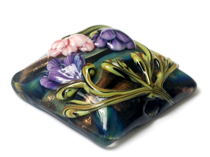 11814804 - Light Pink w/Purple Floral Pillow Focal Bead