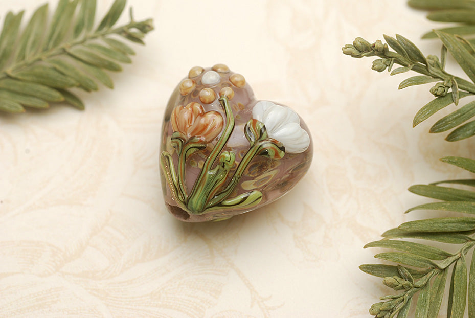 11814905 - Light Orange w/White Floral Heart